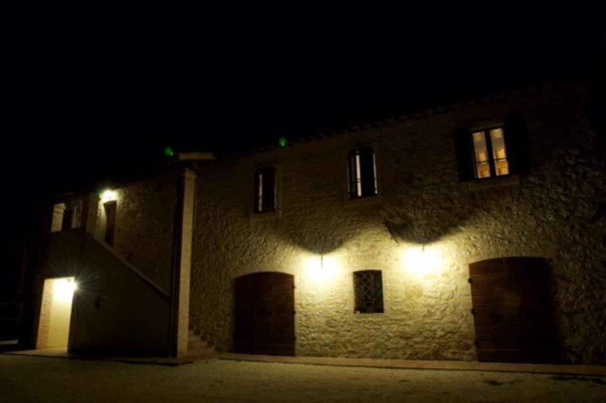 Casa Ridente Nella Valle Del Menotre Con Giardino Pale Exterior foto
